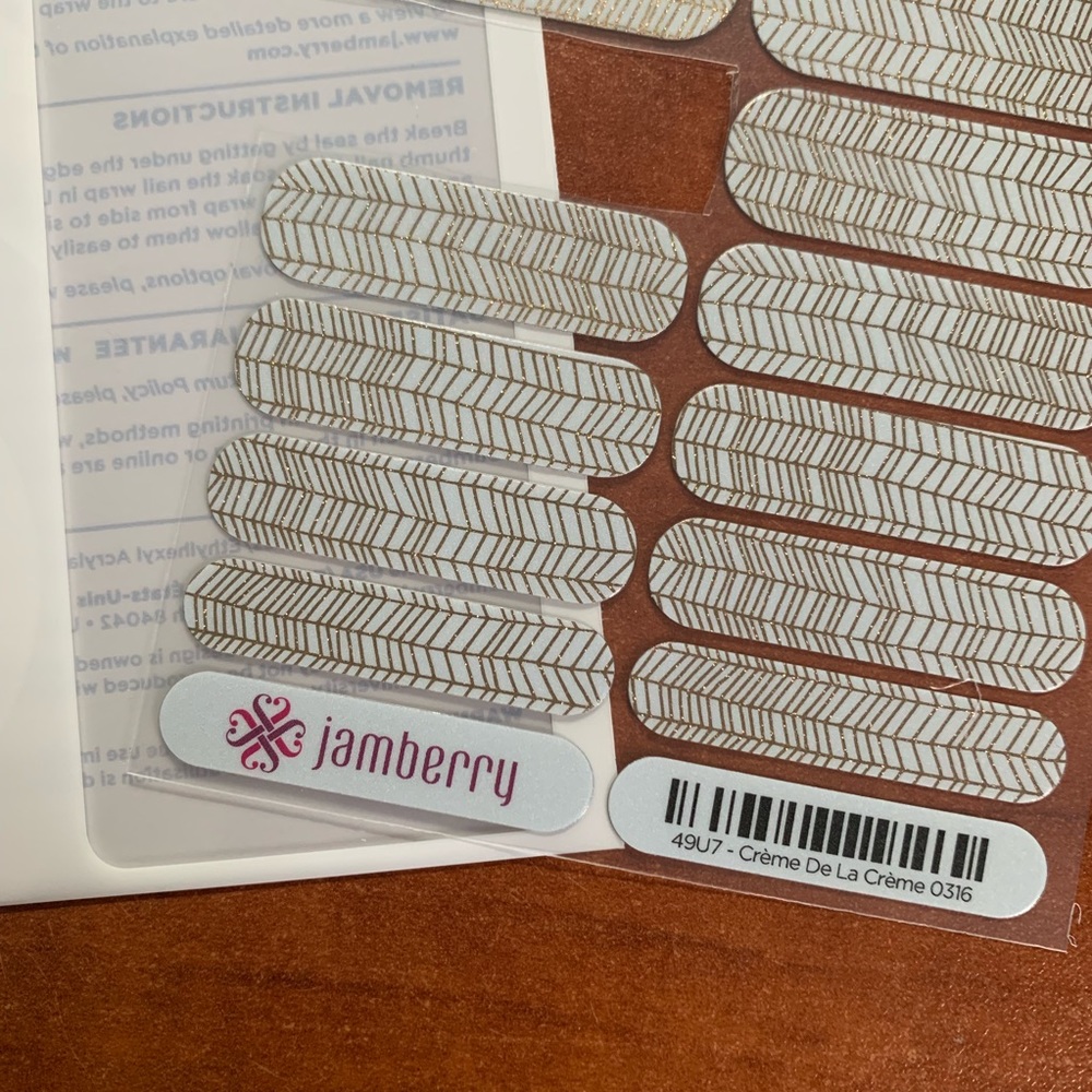 3/$25 Jamberry Créme De La Créme Wrap
